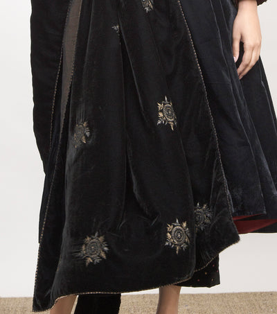 Black embroidered velvet dupatta
