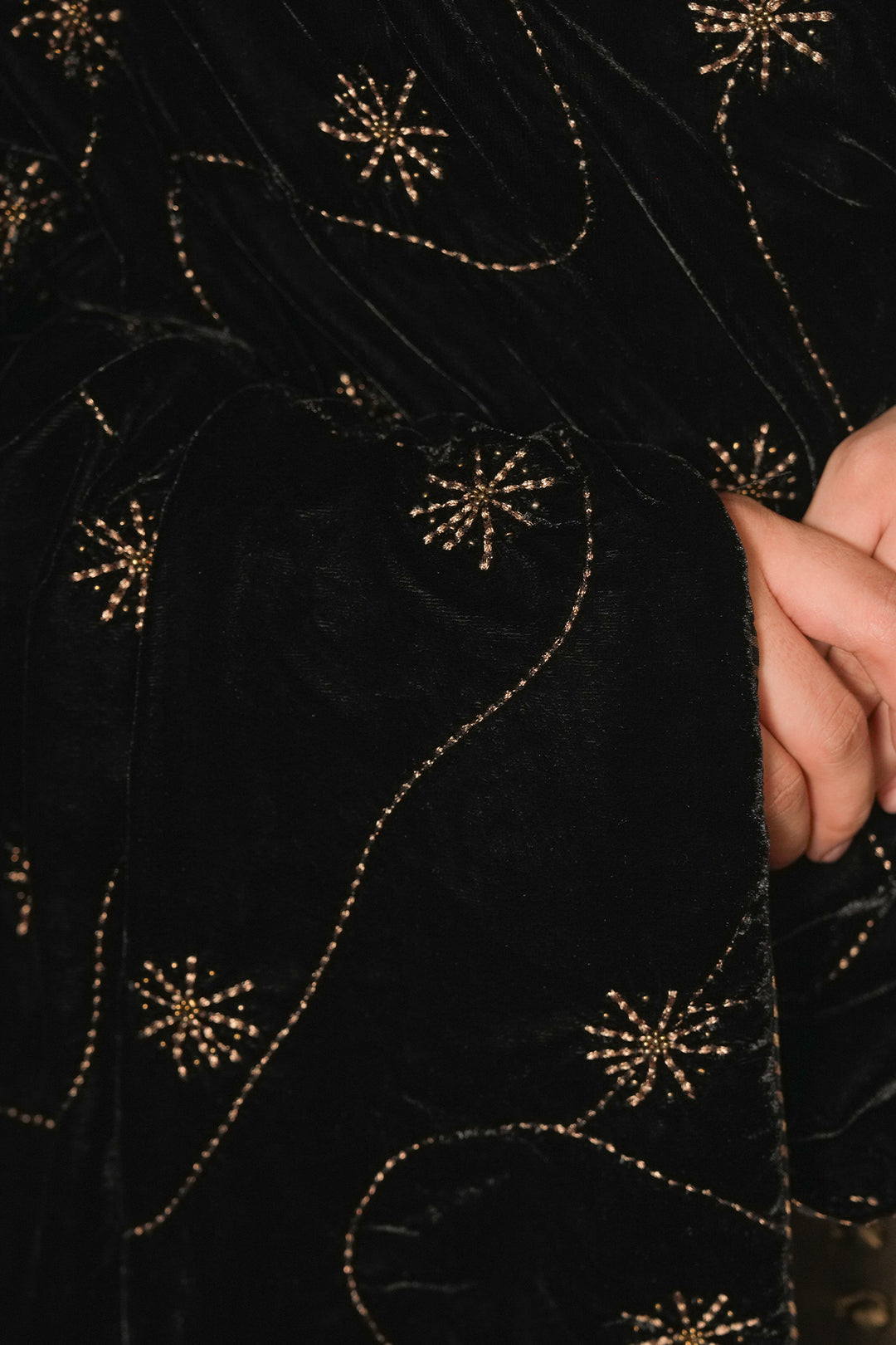 Black Tissue Kurta with Pants and Velvet Dupatta