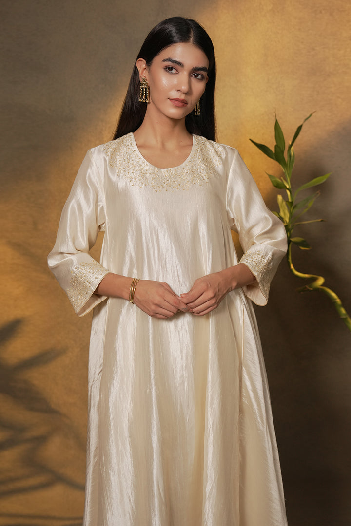 Natural Embroidered Silk Kurta with Pants and Organza Dupatta