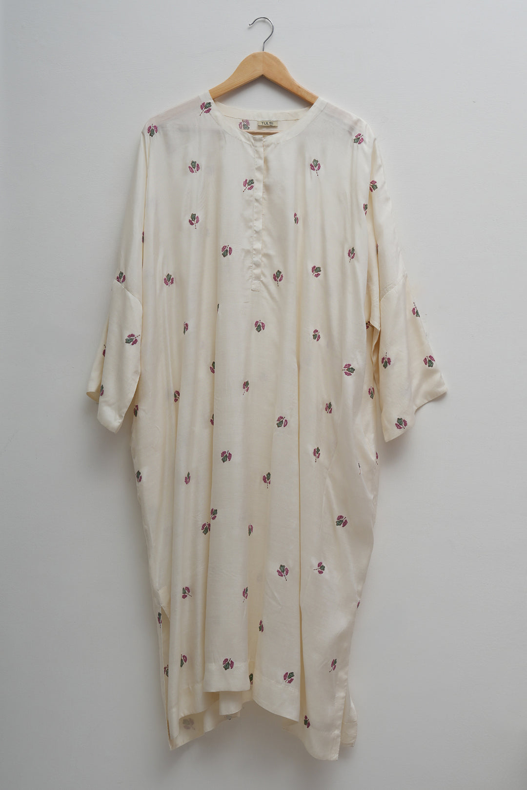 Floral Embroidered Kaftan With Slip
