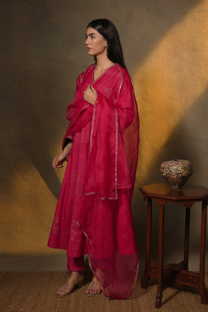 Hot Pink Hand Embroidered Silk Kurta with Organza Dupatta