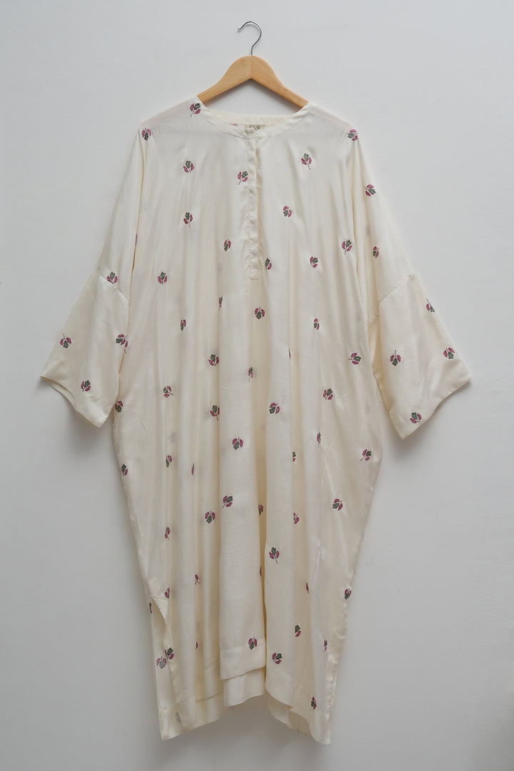 Floral Embroidered Kaftan With Slip