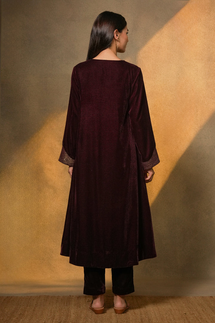 Plum Velvet Kurta with Pants and Organza Dupatta