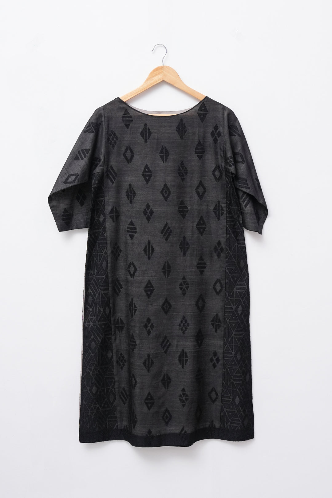 Black Patchwork Embroidered Kurta