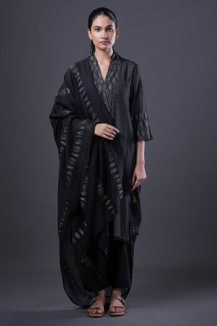 Black Embroidered Chanderi Kurta Set