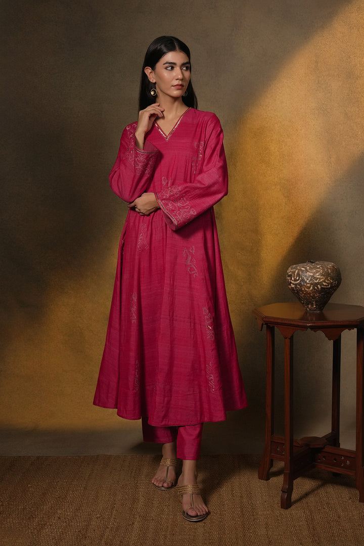 Hot Pink Hand Embroidered Silk Kurta with Organza Dupatta