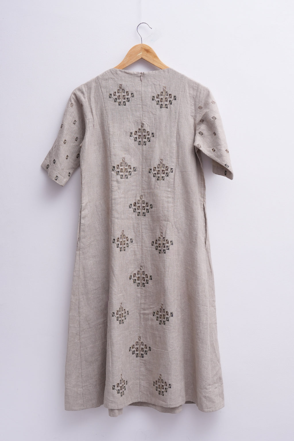 Beige Cotton Linen Embroidered Kurta