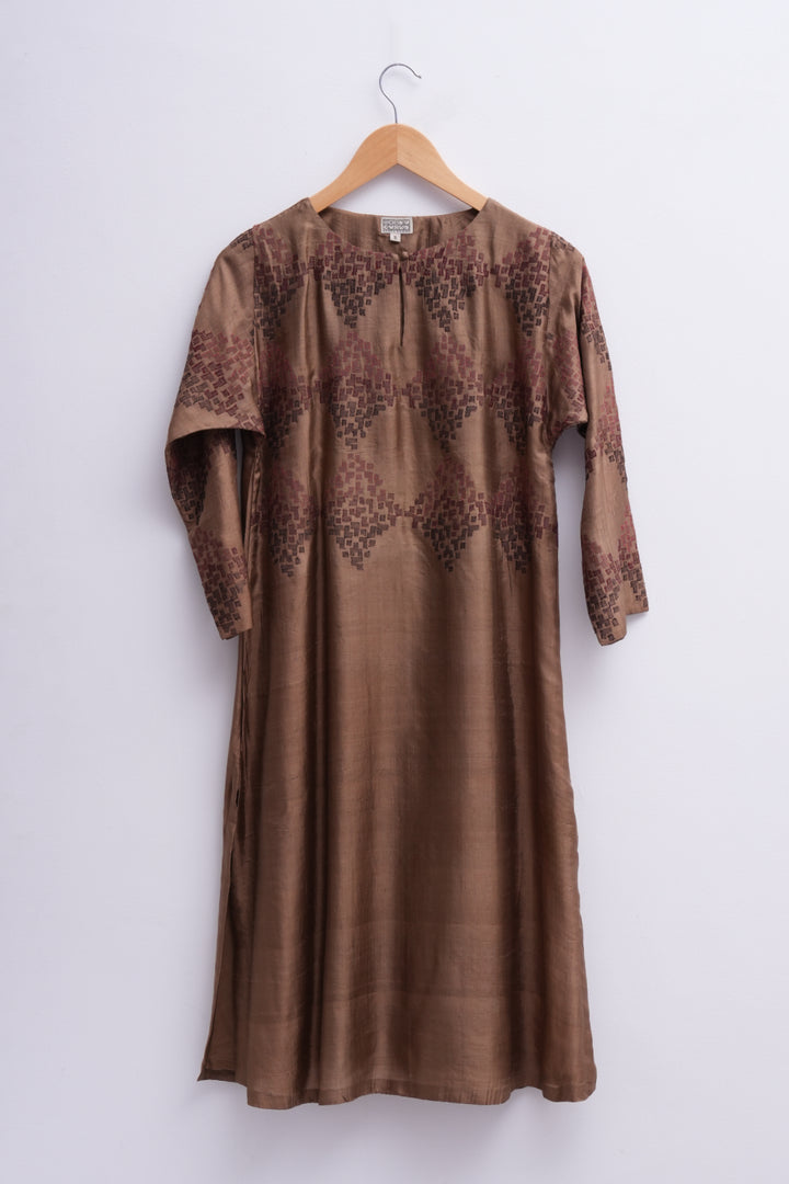 Gold Cotton Silk Embroidered Kurta