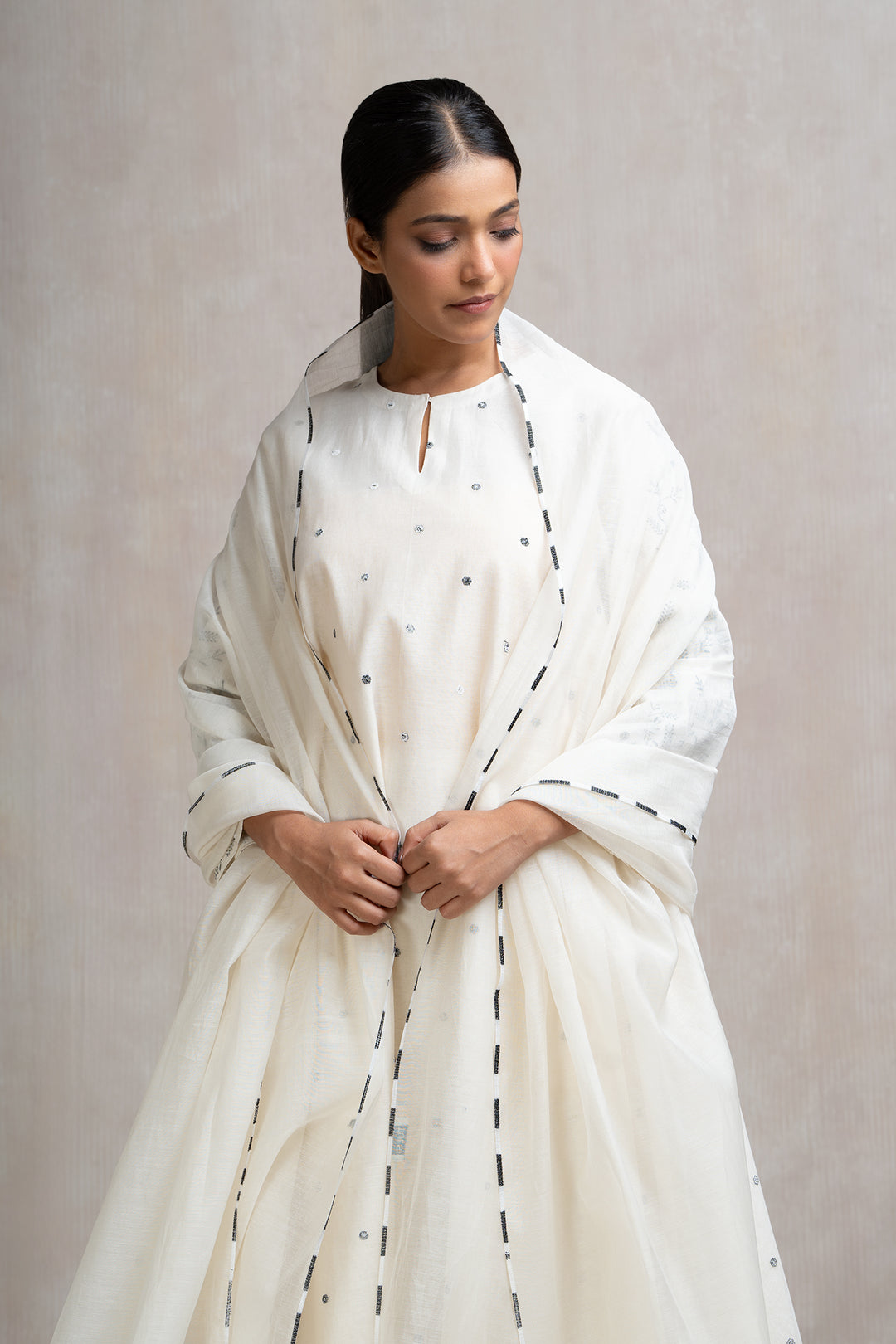 Thread Embroidered Chanderi Kurta Set with Pants & Dupatta