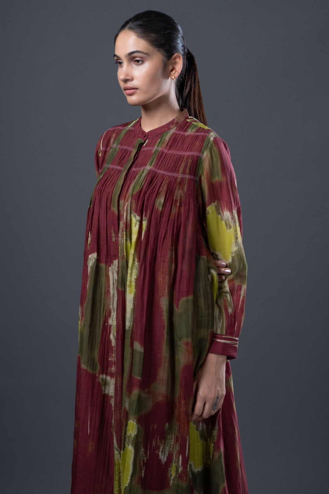 Maroon and Green Abstract Print Pleated Chanderi Midi Dress