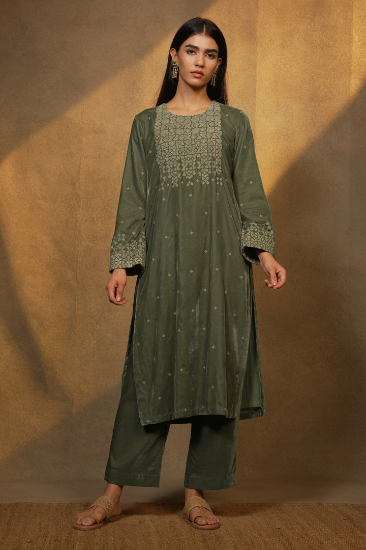 Green Velvet Kurta with Pants and Tissue Dupatta