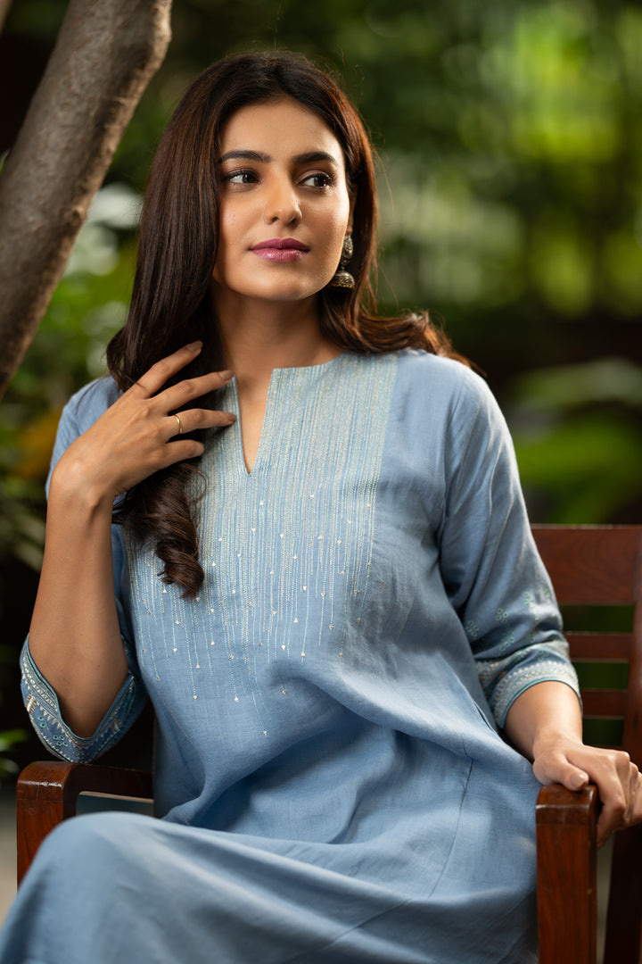 Blue Cotton Linen Embroidered Kurta