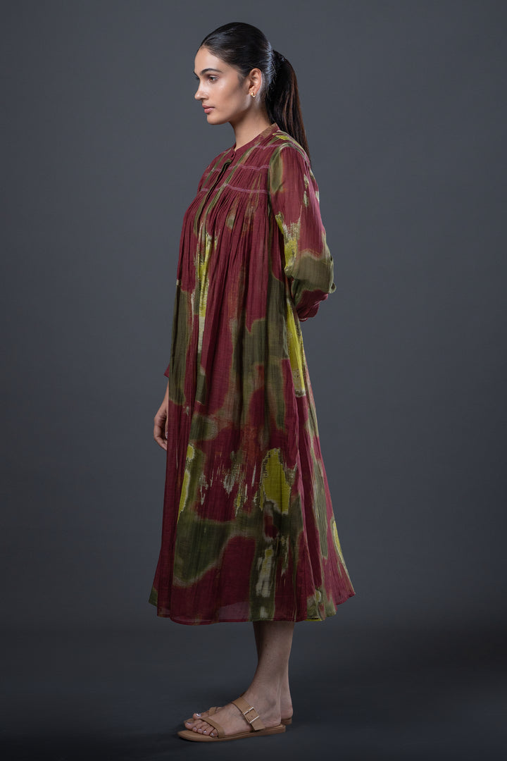Maroon and Green Abstract Print Pleated Chanderi Midi Dress