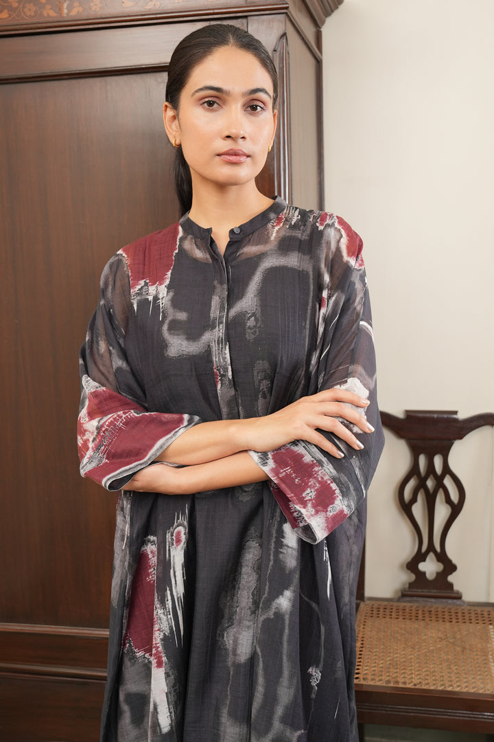 Black Abstract Print Chanderi Kaftan