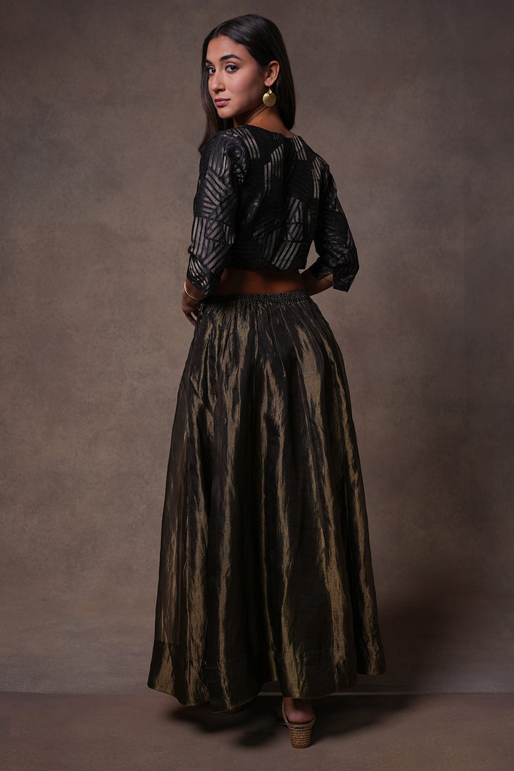 Gold solid flared skirt