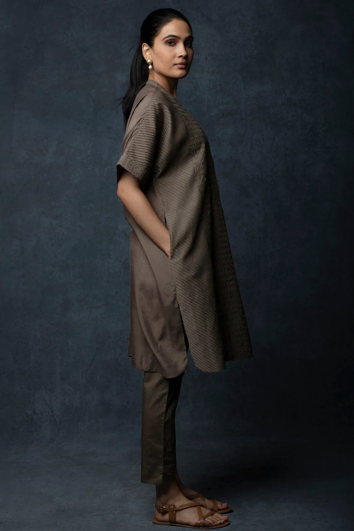 Veg Pintuck Cotton Silk Kurta