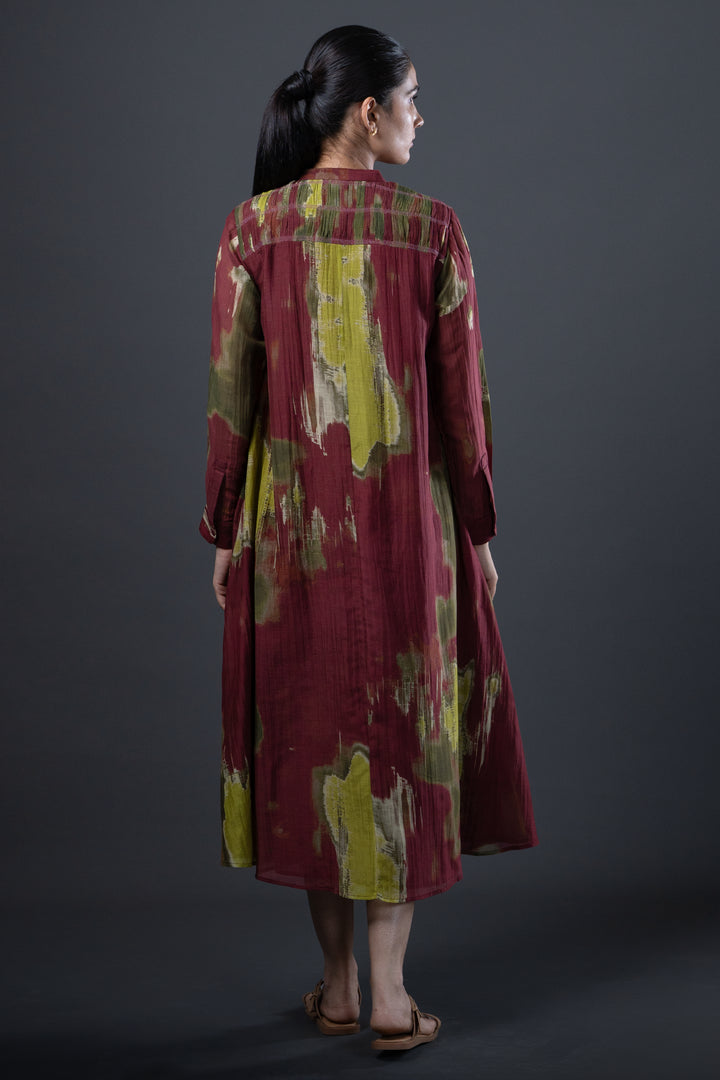 Maroon and Green Abstract Print Pleated Chanderi Midi Dress