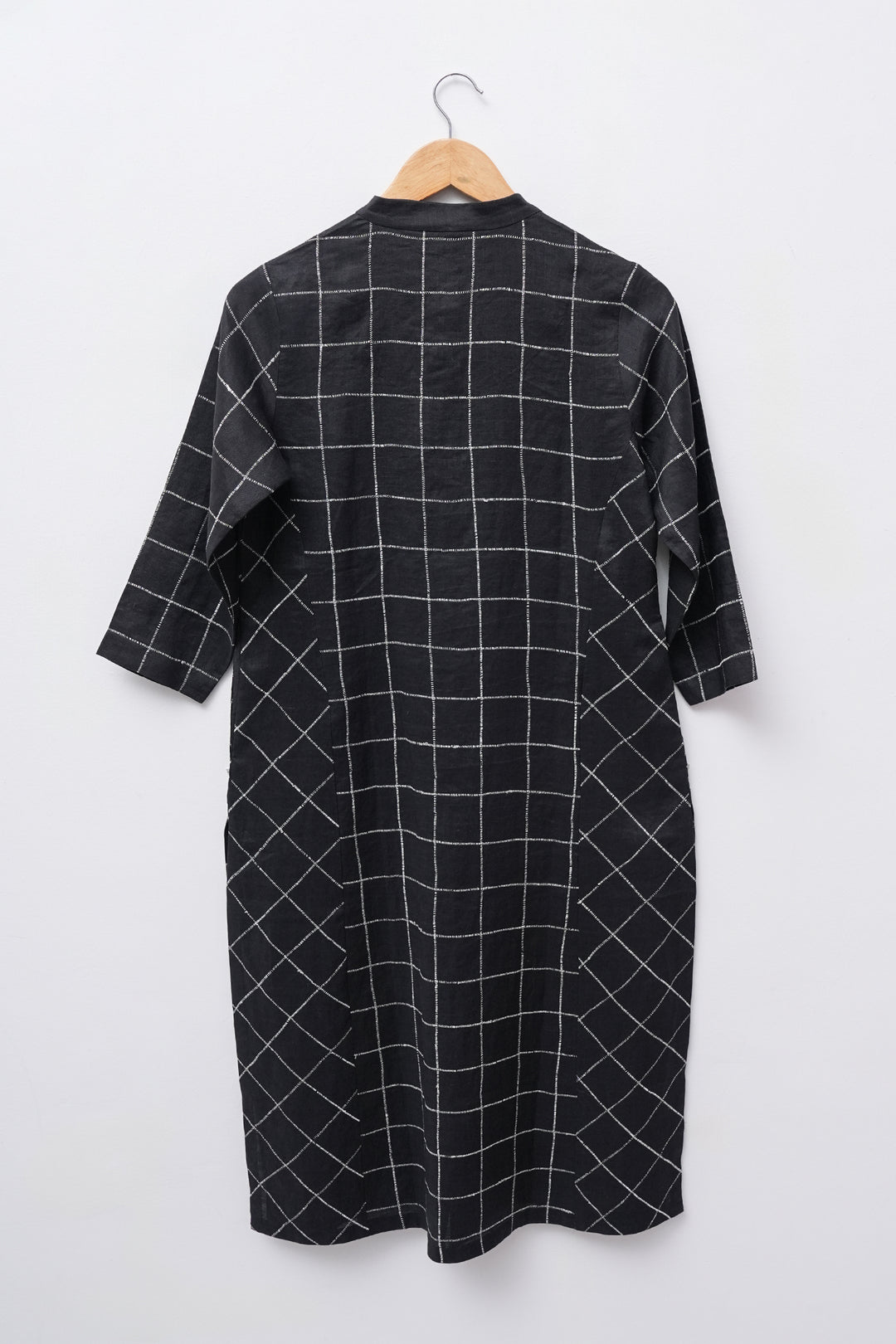 Black Woven Fine Linen Kurta