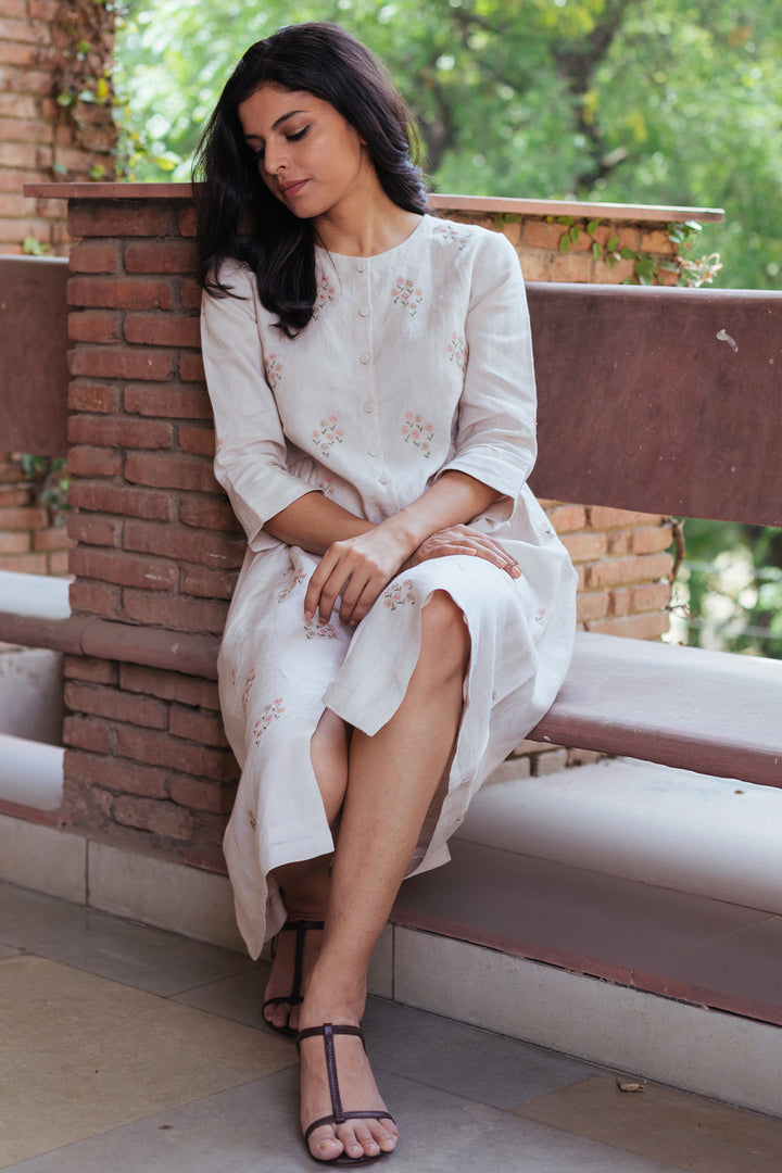Beige linen embroidered kurta