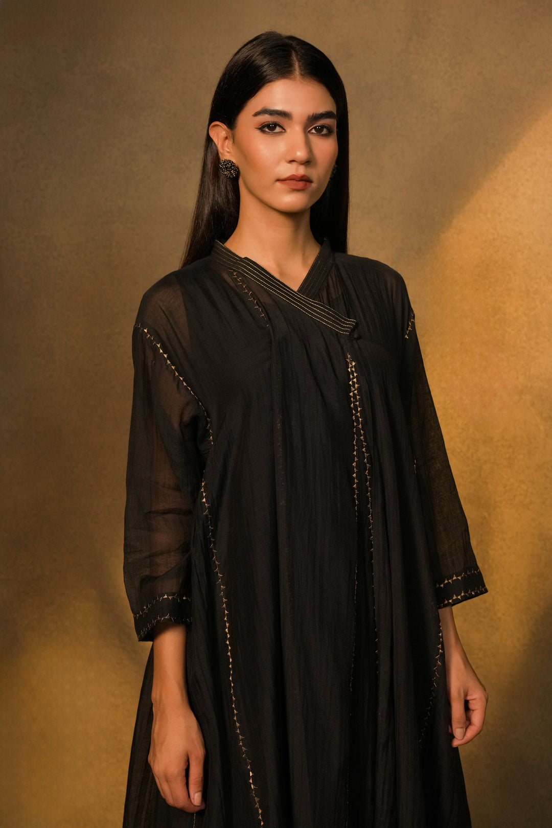 Black Embroidered Chanderi Choga