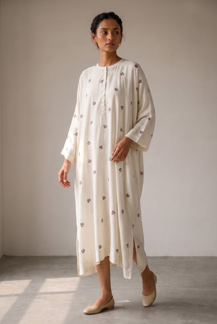 Floral Embroidered Kaftan With Slip