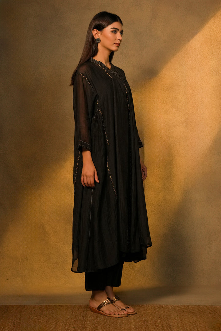 Black Embroidered Chanderi Choga