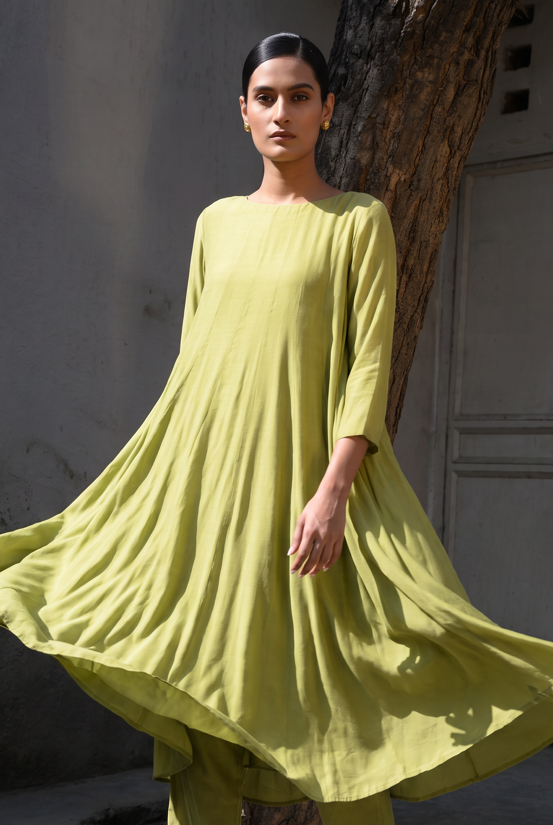 GREEN FLORAL ESCAPE MUSLIN PANELLED KURTA SET