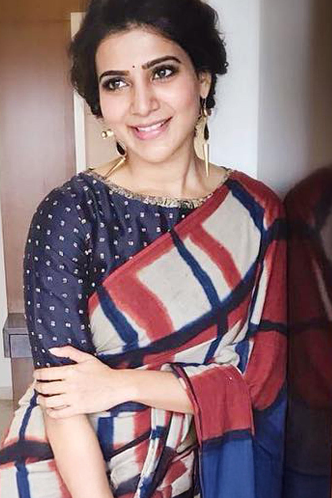 Samantha Ruth Prabhu in Navy Blue Embroidered Chanderi Blouse