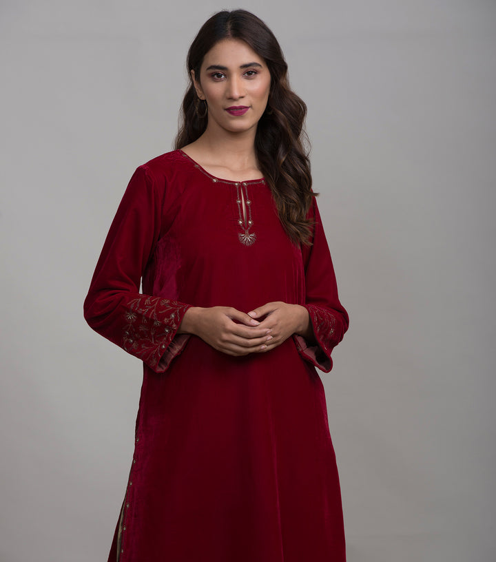 Red floral embroidered velvet kurta