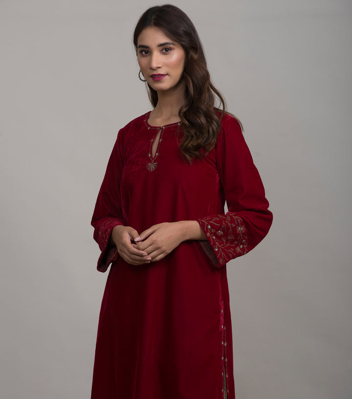 Red floral embroidered velvet kurta
