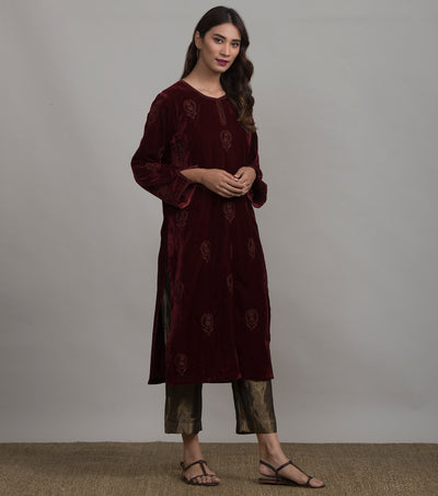 Maroon floral embroidered velvet kurta