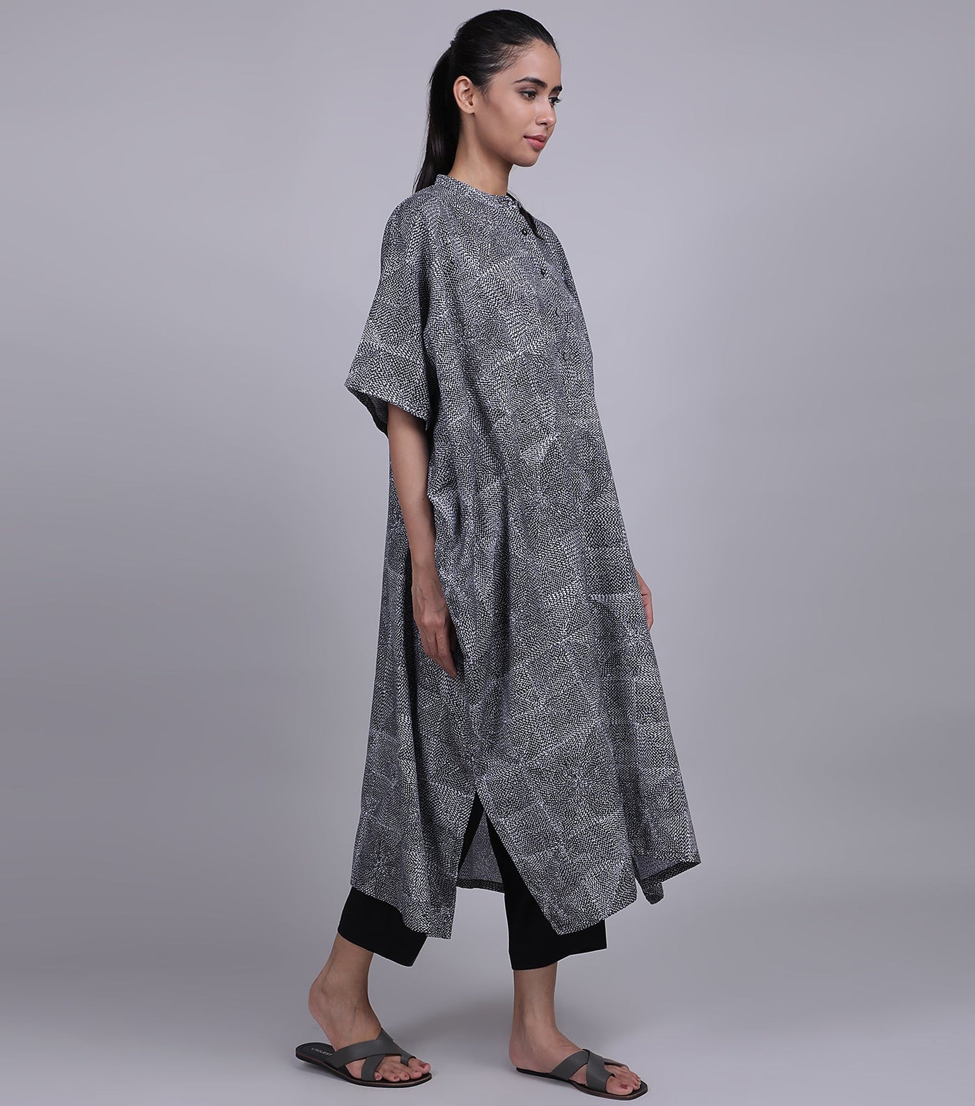 Black Cotton Linen Kaftan