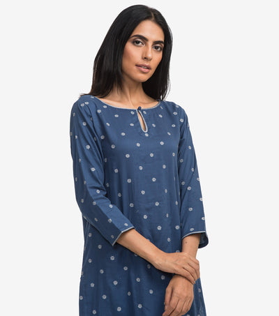 Blue embroidered cambric kurta