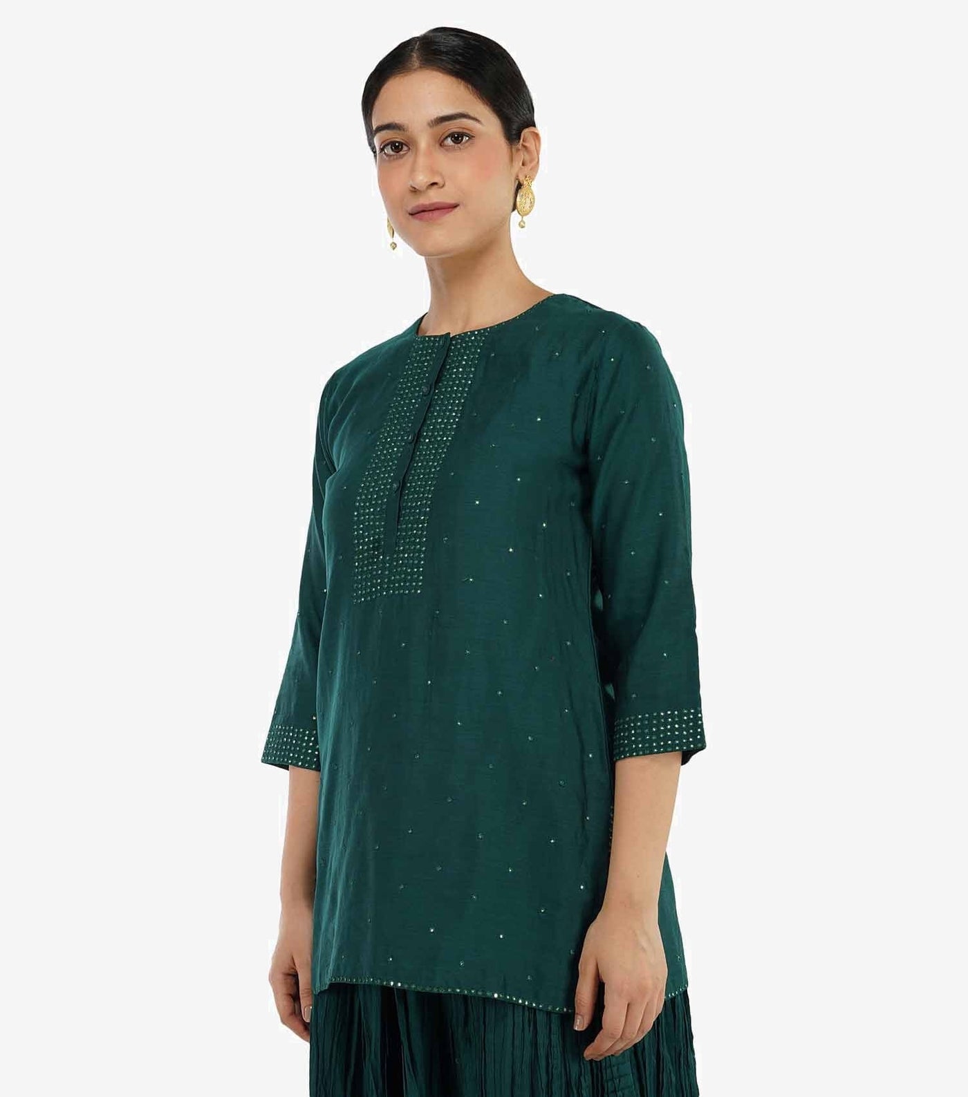Urmul 'Lily' Hand Embroidered lemon green Chanderi kurta. 2pc set (kurta and dupatta)