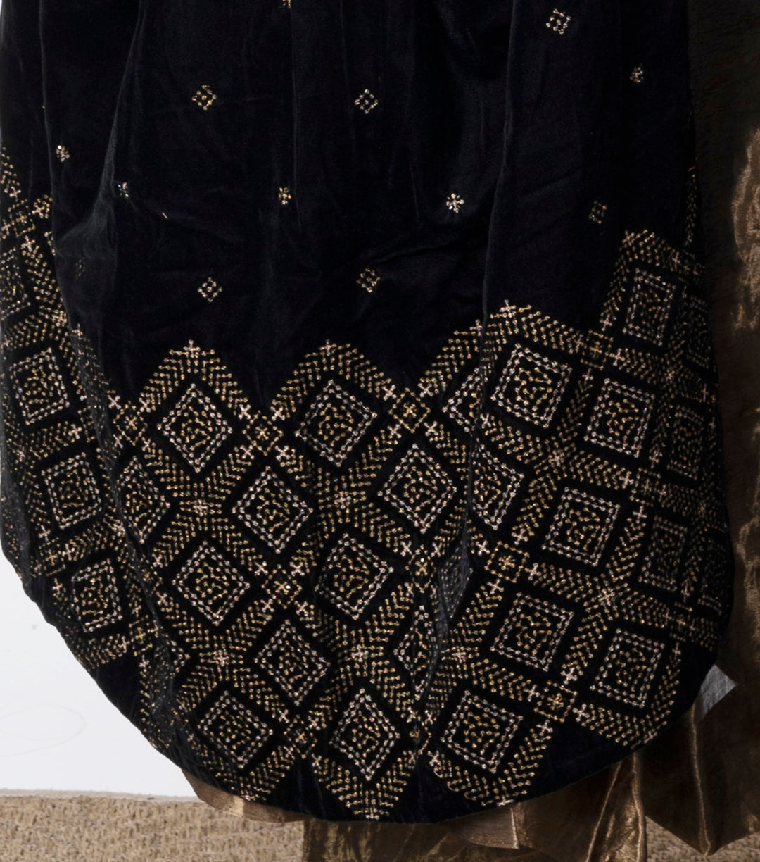 Black embroidered velvet dupatta