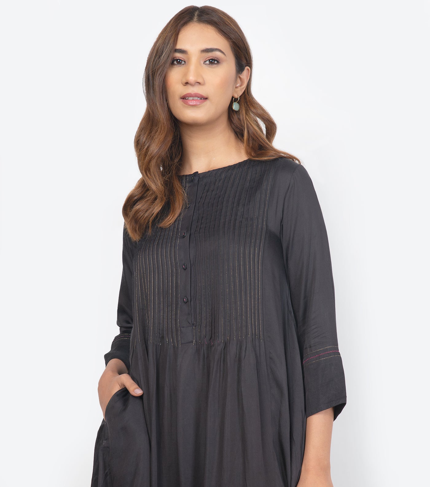 Black viscose dress